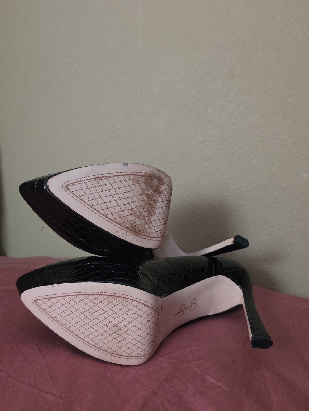 Jessica Simpson Black Croc-Embossed Jariah Platform Pump - Picture 7 of 8